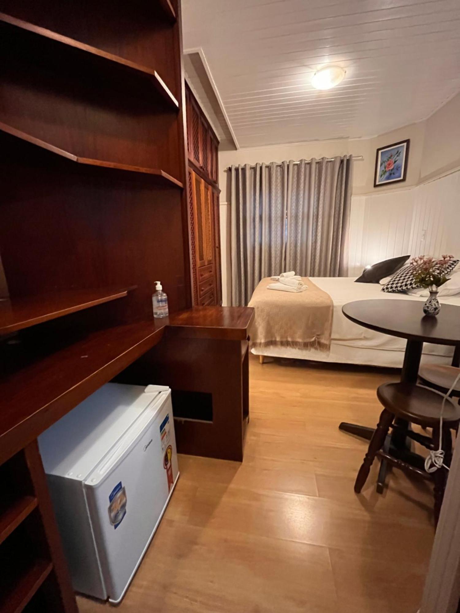Habitación en casa particular Suítes Bairro Capivari